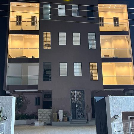 Fowaa Lux Bed & Breakfast Tema Dış mekan fotoğraf