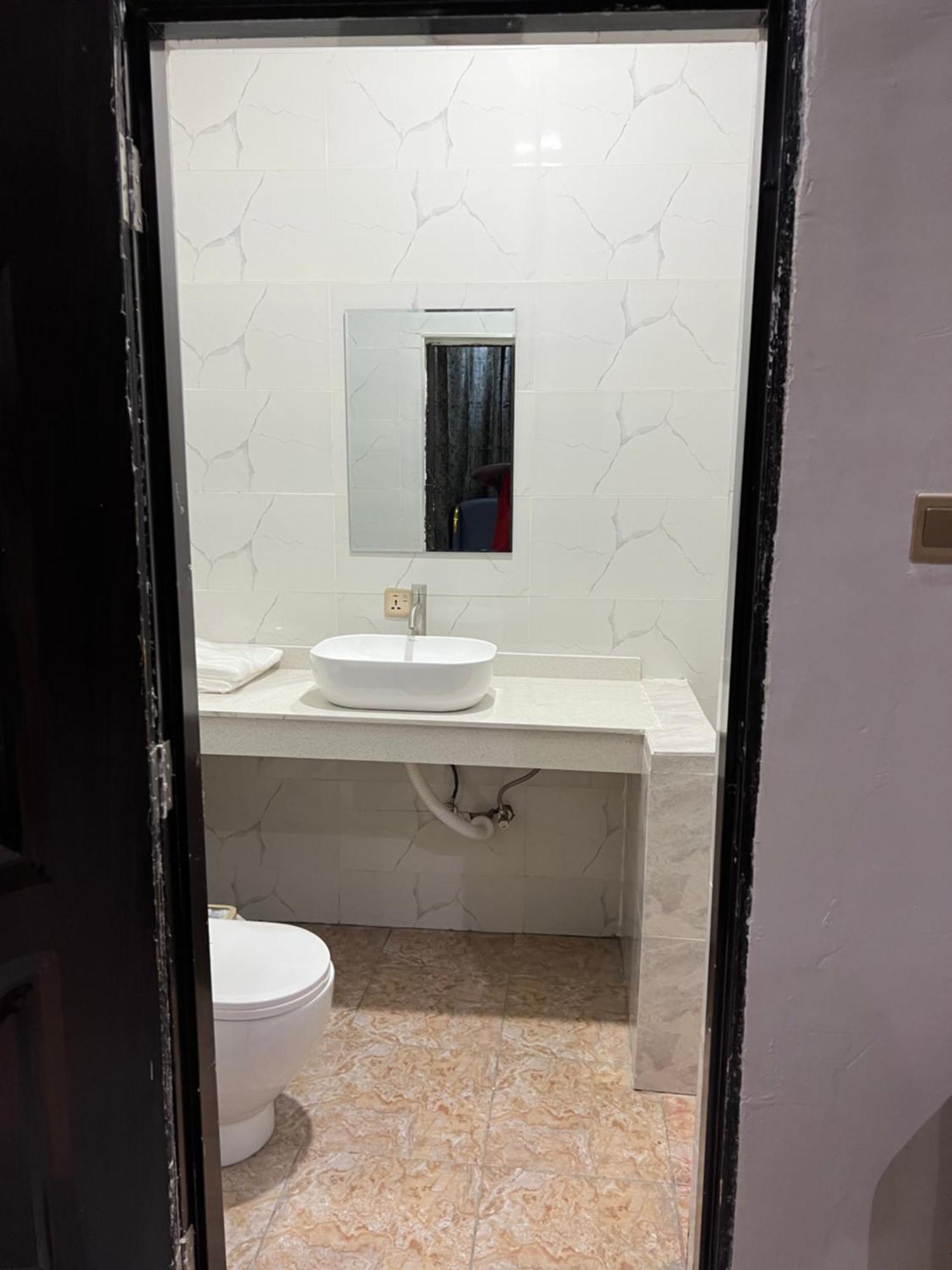 Fowaa Lux Bed & Breakfast Tema Dış mekan fotoğraf